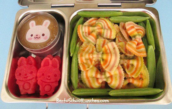 Easy and Fun Lunchbox Ideas for Fall + PlanetBox Review