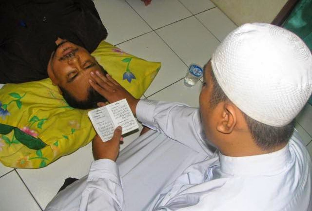 Ruqyah Mandiri Untuk Keluarga, Begini Cara Meruqyah Untuk Melindungi