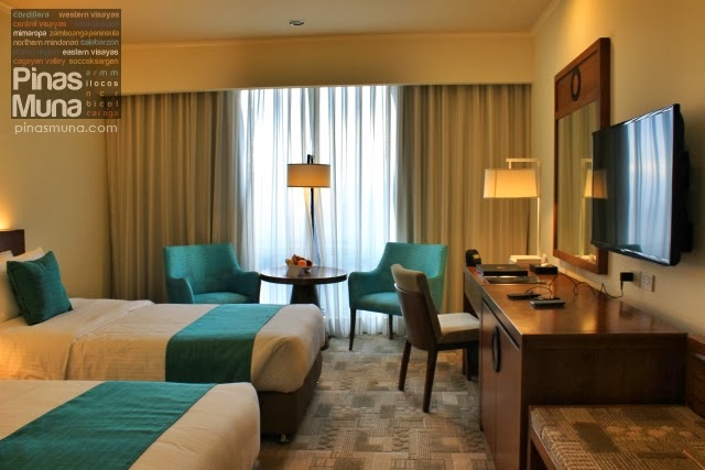 Manila Pavilion Hotel Deluxe Room