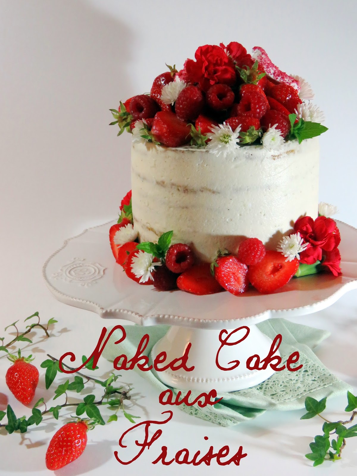 Naked cake aux fraises, crème à la vanille et mascarpone 