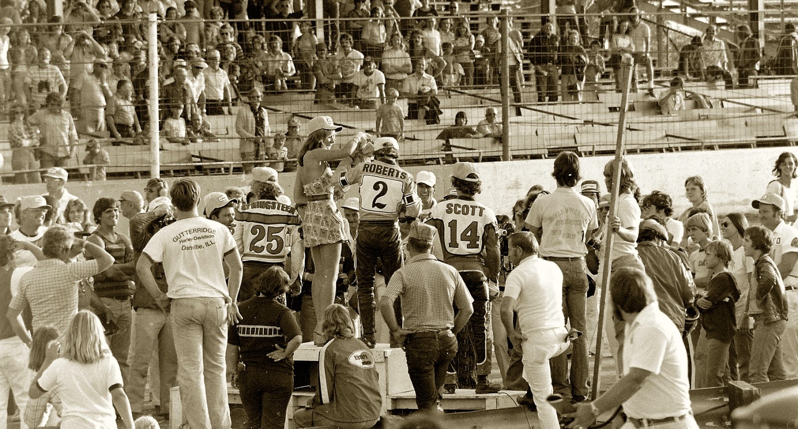 Stu's Shots R Us: Racing Historian Larry Lawrence Brings Us Some Great ...