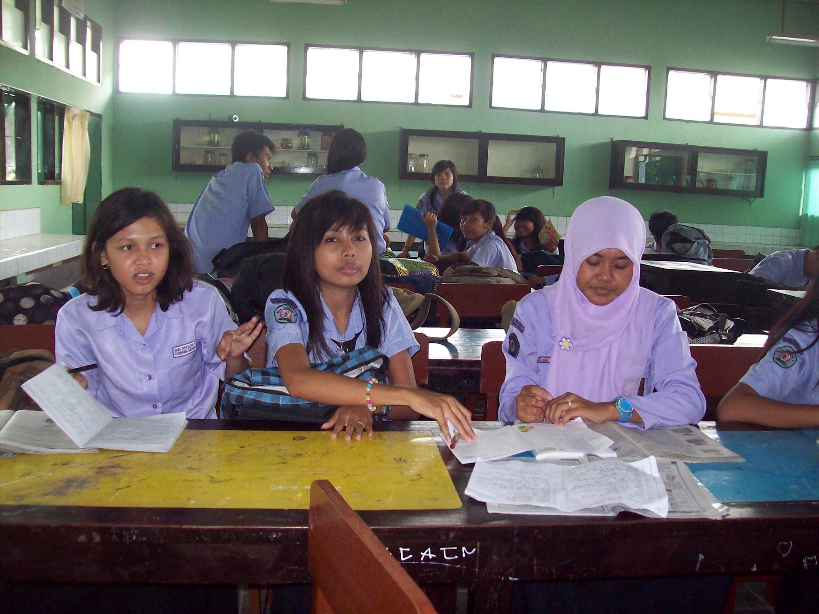 Bunga Lotus: Masa Putih Abu-abu