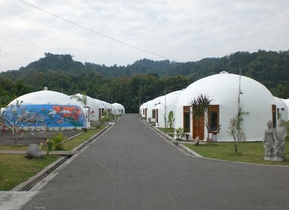 Perkampungan Rumah Unik Bergaya Minimalis