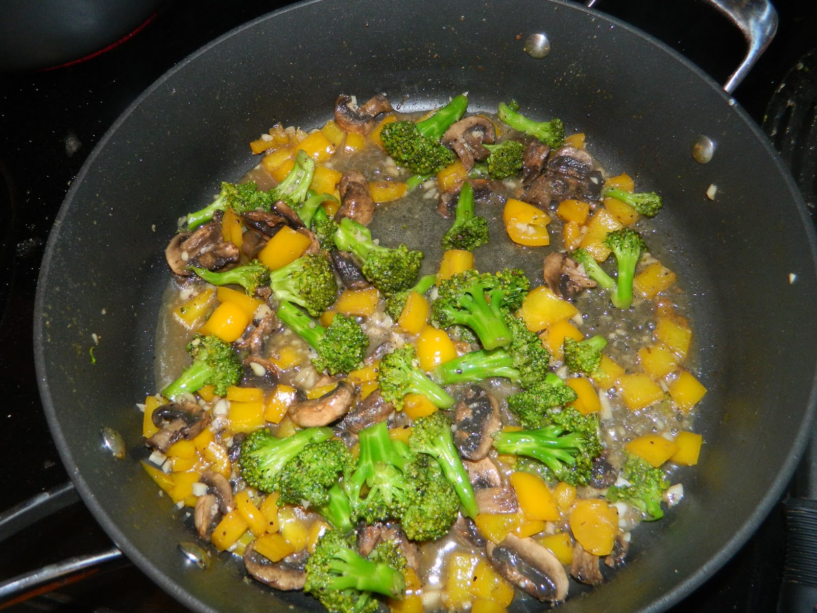 Sugar Ant's kitchen: Chicken in Crown Royal Cream Sauce