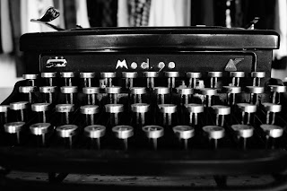 Graham Sedam, blog, thoughts, life, interests, 7 reasons why I blog, writing, write, ancient typewriter
