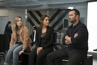Ashley Johnson, Sullivan Stapleton and Audrey Esparza in Blindspot Season 3 (4)