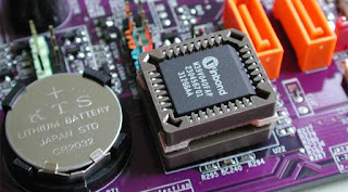 IC BIOS dan Baterai CMOS