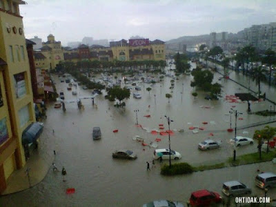 Banjir Kilat Di IOI Mall