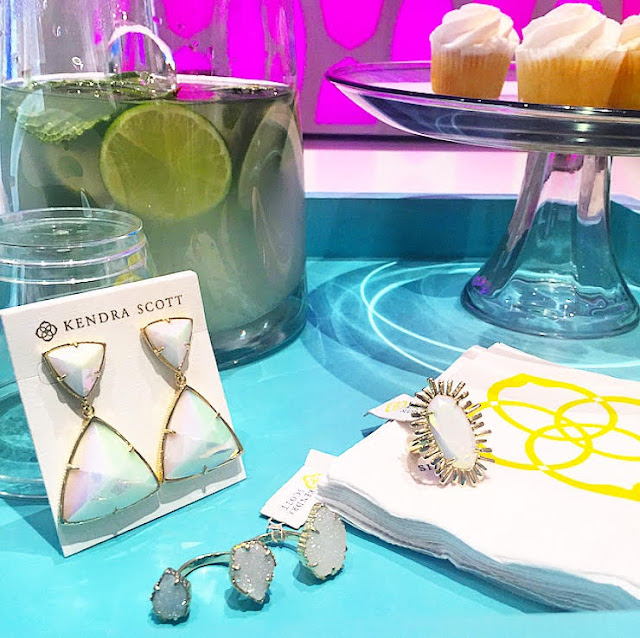 A Little Obsession KENDRA SCOTT LOBE WONDER & 15 OFF SUMMER SALE