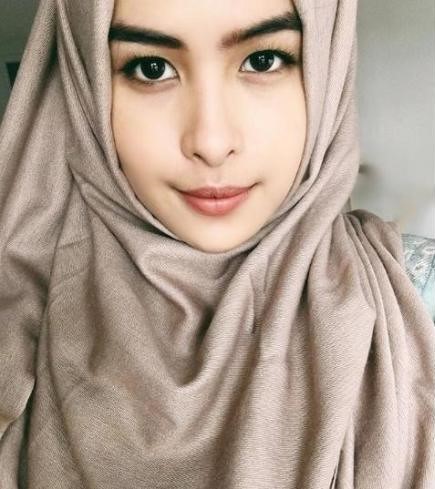 Short Descriptive Text about Maudy Ayunda - Ummu's pages