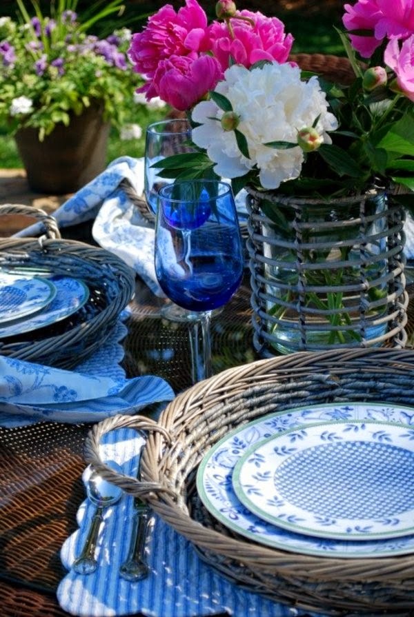 Table decoration in blue &#8211; fascinating ideas!