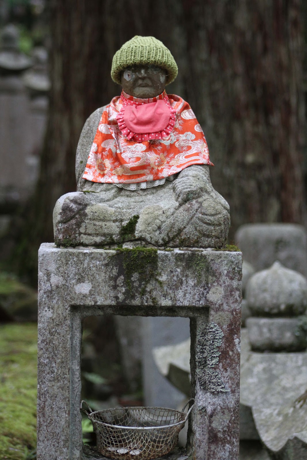 riceandpotato 04.06.2012 _ KOYASAN _ 'Jizo' statues in Okunoin