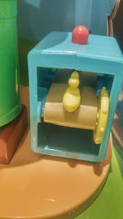 toy duck machine