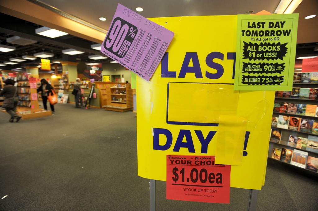 CARPE DIEM Borders Store No.1 Closes; We Should Celebrate. Powerful