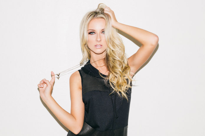 PHOTO PORTER: MISS PLAYBOY ANETA KOWAL