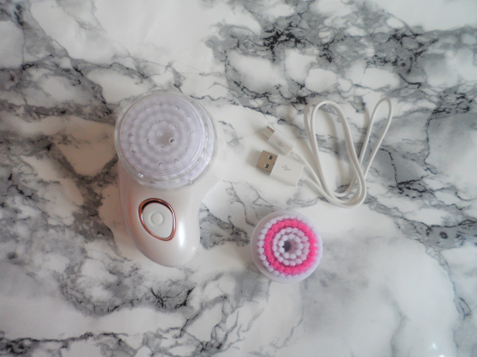It's a Tasha thing SENSSEGo! Mini Sonic Facial Cleansing Brush Review*