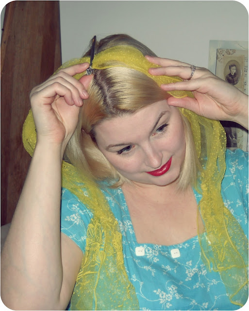 1940s braided scarf hair tutorial retro summer hairstyle via Va-Voom Vintage