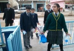 Atik Maddeleri Toplayarak Engellilere Destek Oluyorlar