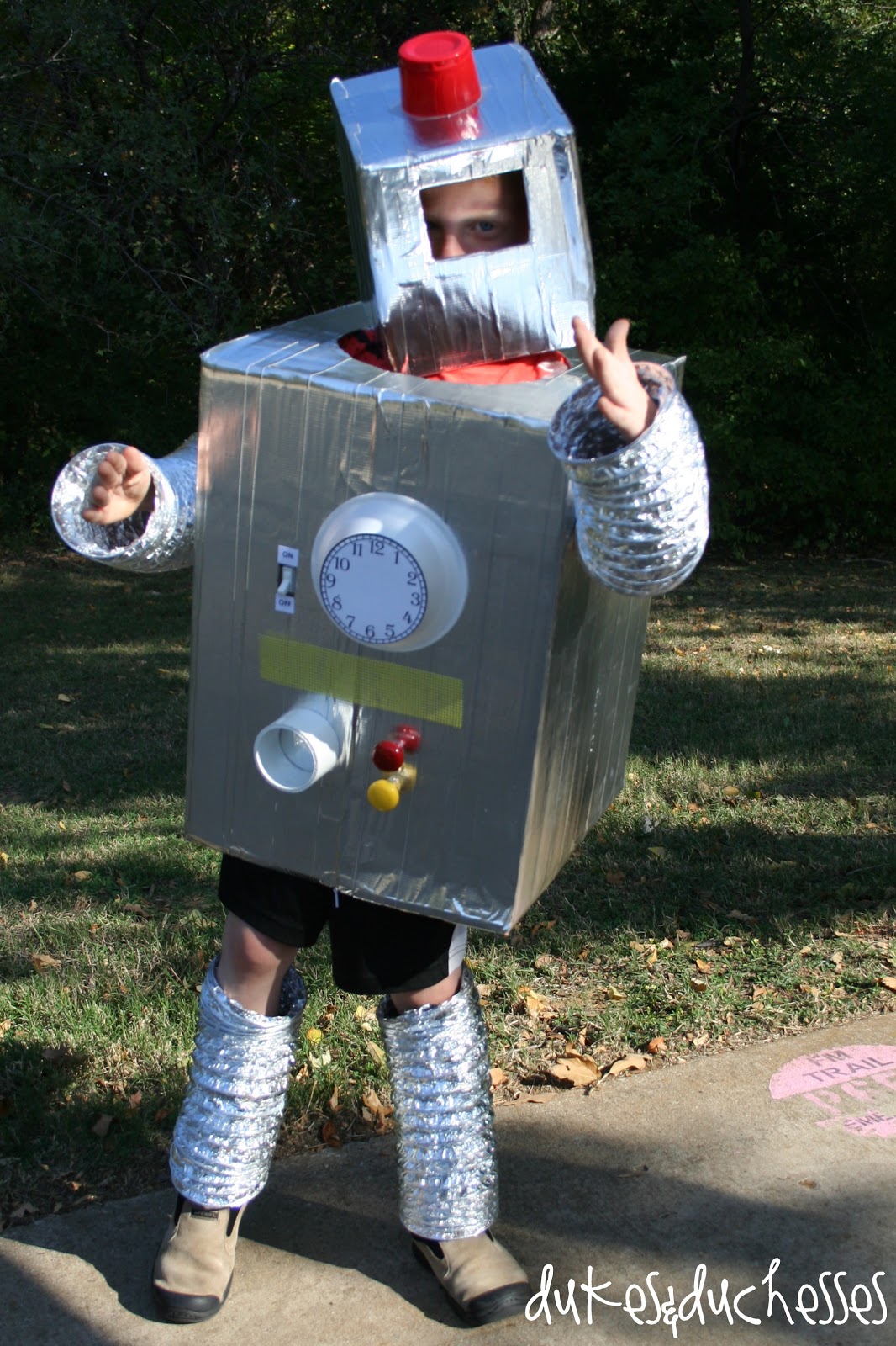 How to Make Upcycled Robot Costume of