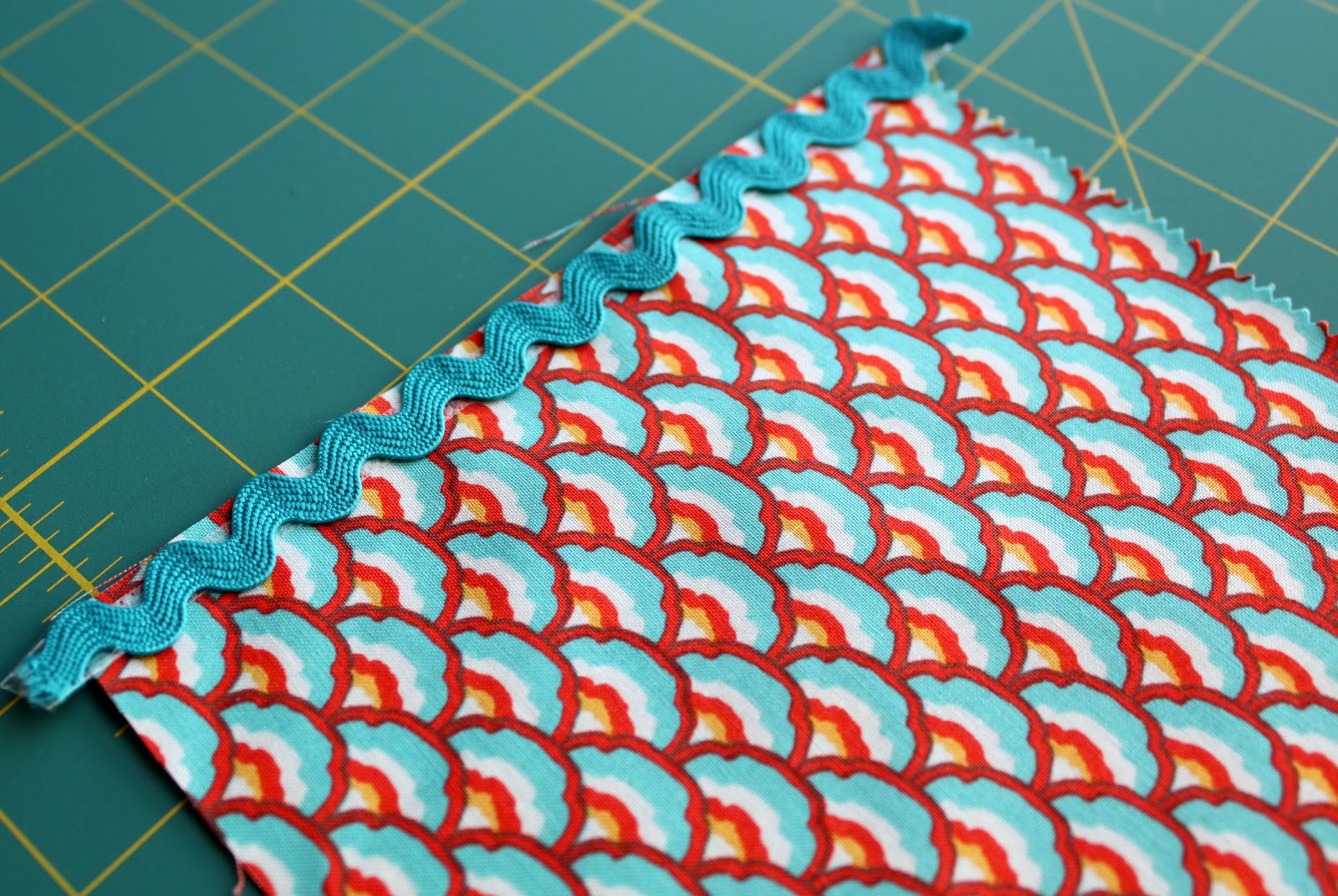 Rick Rack Travel Tissue Holder Tutorial The Cottage Mama