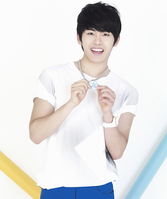 ALL ABOUT 2PM and ONE DIRECTION