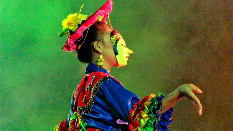 KERAJINAN KOTA CIREBON : Tari Topeng dari Betawi