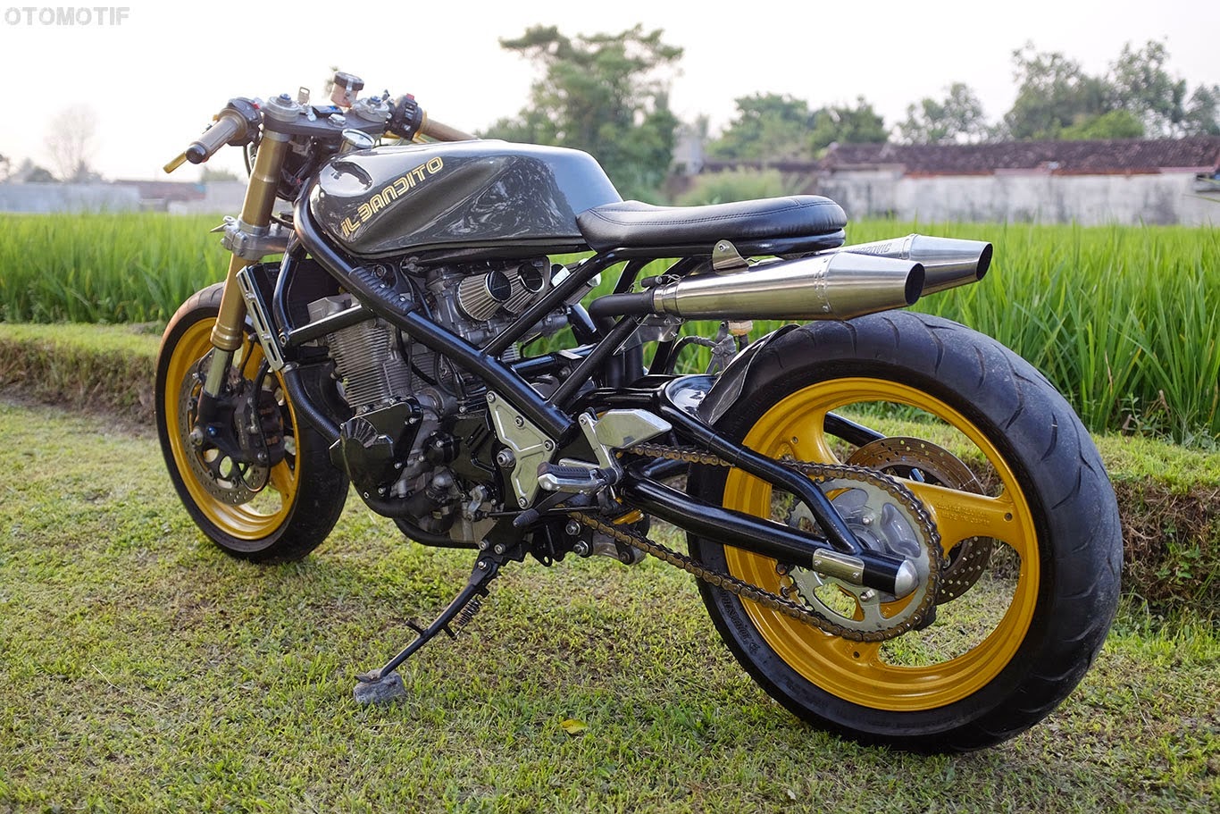 Suzuki Bandit 400 Cafe Racer