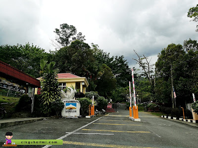 Pintu masuk utama ke Kompleks Candi Lembah Bujang