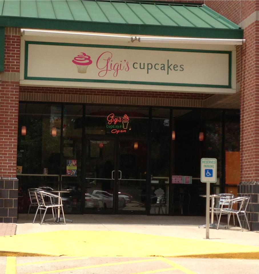 The Sprinkles on the Cake: Cupcake Edition: Cupcakes- Gigi's Bakery Edition