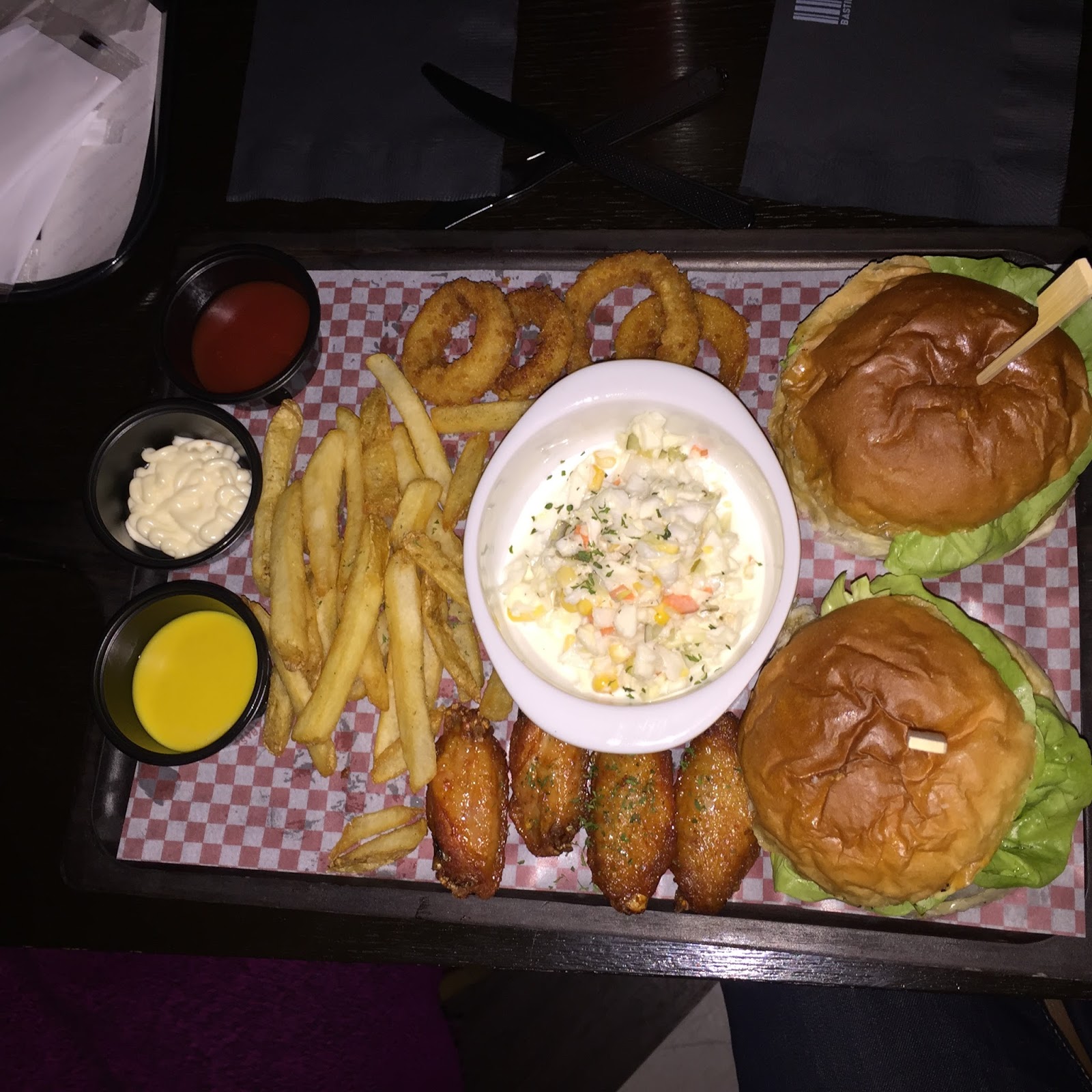 Hello, Thank You: My Korean Life #49: BAS Burger!