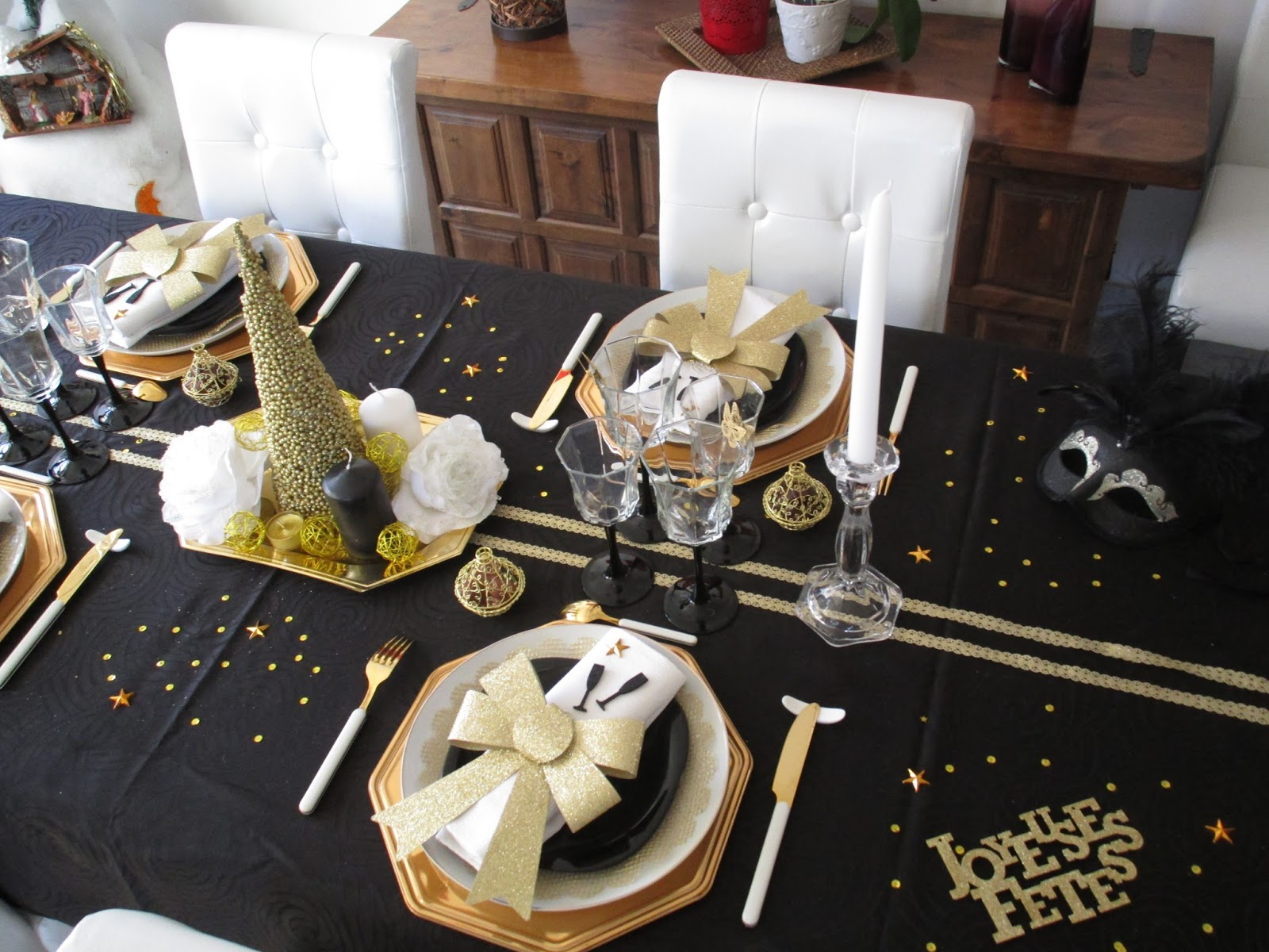decoration de table noir et or