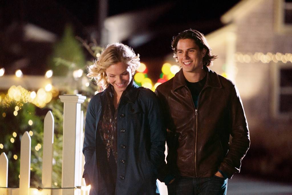 Its a Wonderful Movie Your Guide to Family and Christmas Movies on TV