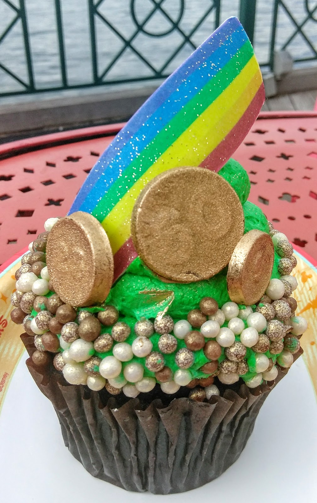 New Cupcake Alert! The Rose Gold Cupcake and the Pot o' Gold! New Cupcake Alert! The Rose Gold Cupcake and the Pot o' Gold!