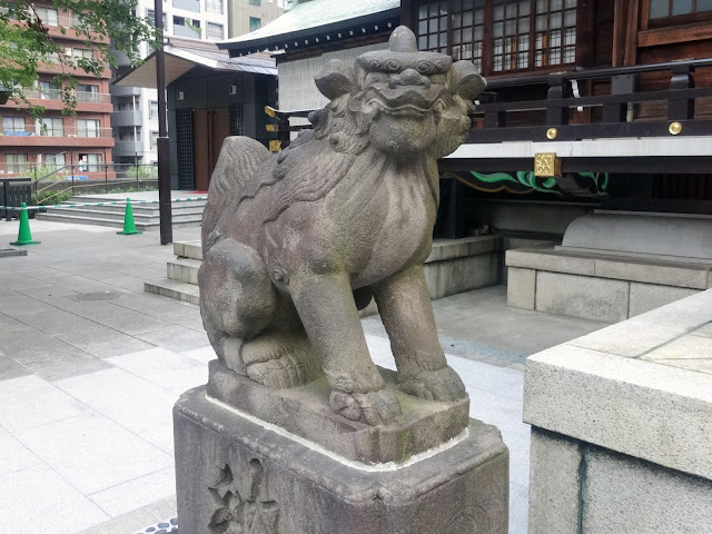 熊野神社,狛犬,拝殿,新宿〈著作権フリー無料画像〉Free Stock Photos