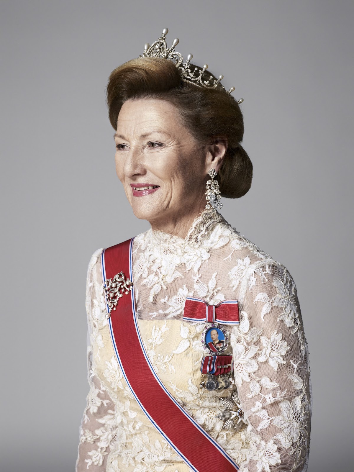 Norway - Spain Project: Queen Sonja of Norway, By Guro