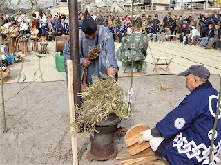 ���q������