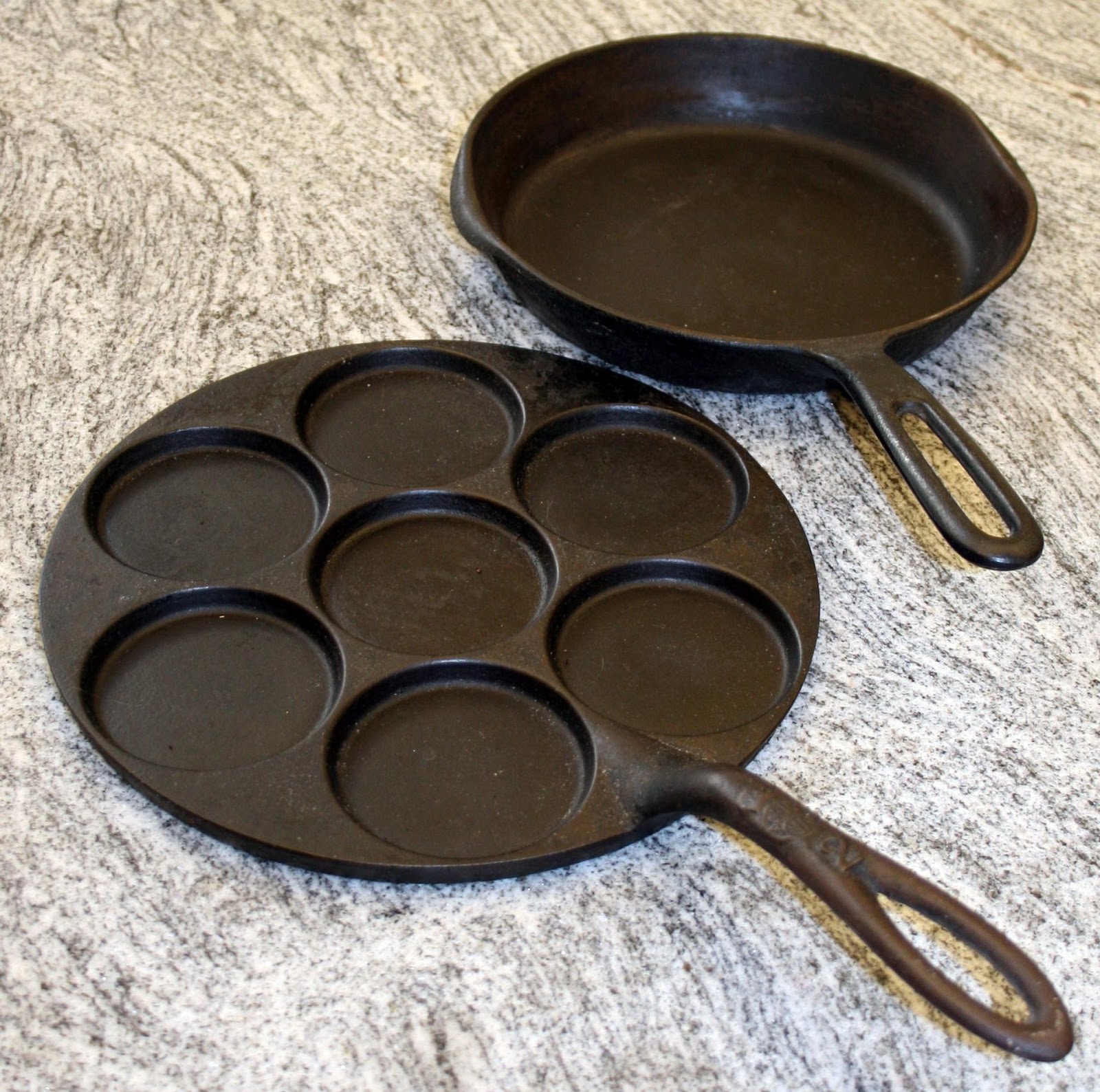 Valurautapannun puhdistus ruosteesta