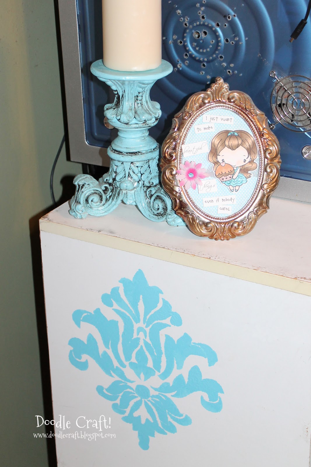 Dollar Store Hacks Silhouette Cutting Mats and DIY Stencils!!!