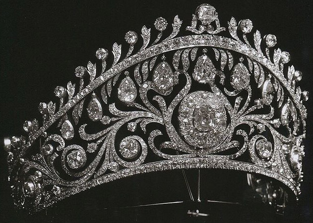 Tiara Mania: Princess Elena of Greece's Diamond Tiara