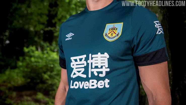burnley 3rd kit