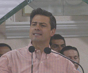 nrique Peña Nieto toma protesta a la estructura del PRI en el DF.