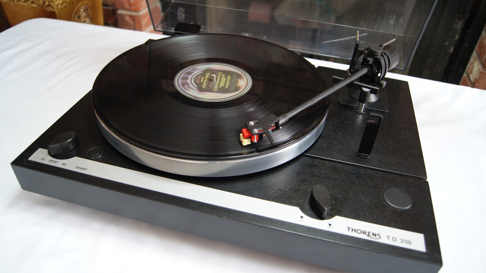 Audioless Winnipeg Group! Thorens TD318 MKI Turntable