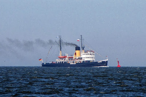 Lodołamacz parowy „Stettin”. Lodołamacz parowy „Stettin”.