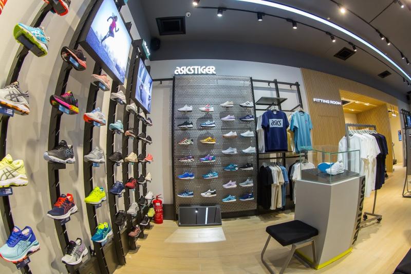 shoe stores that sell asics