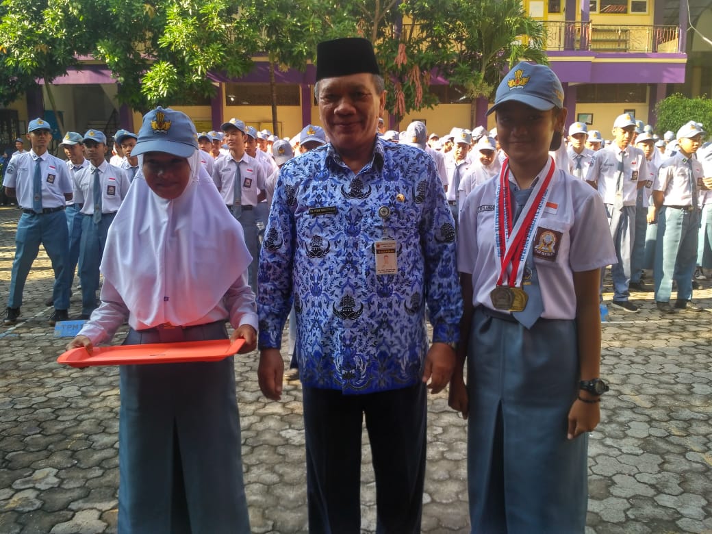 SMK 4 RAIH KEJUARAAN LARI | SMK N 4 SEMARANG