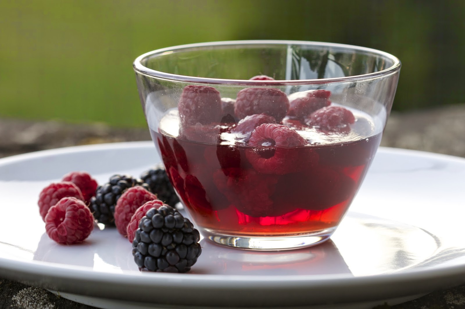 Rose wine jelly with fresh raspberries Raspberry Flavor