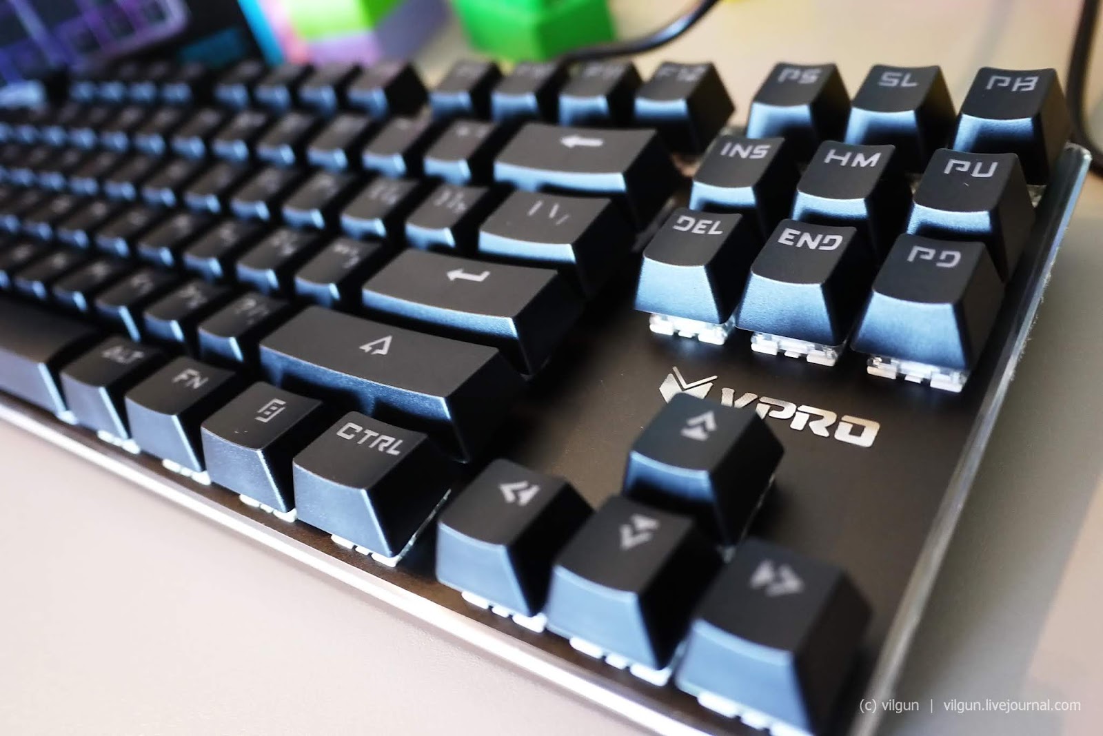 Игровая клавиатура | Rapoo V500RGB Alloy 