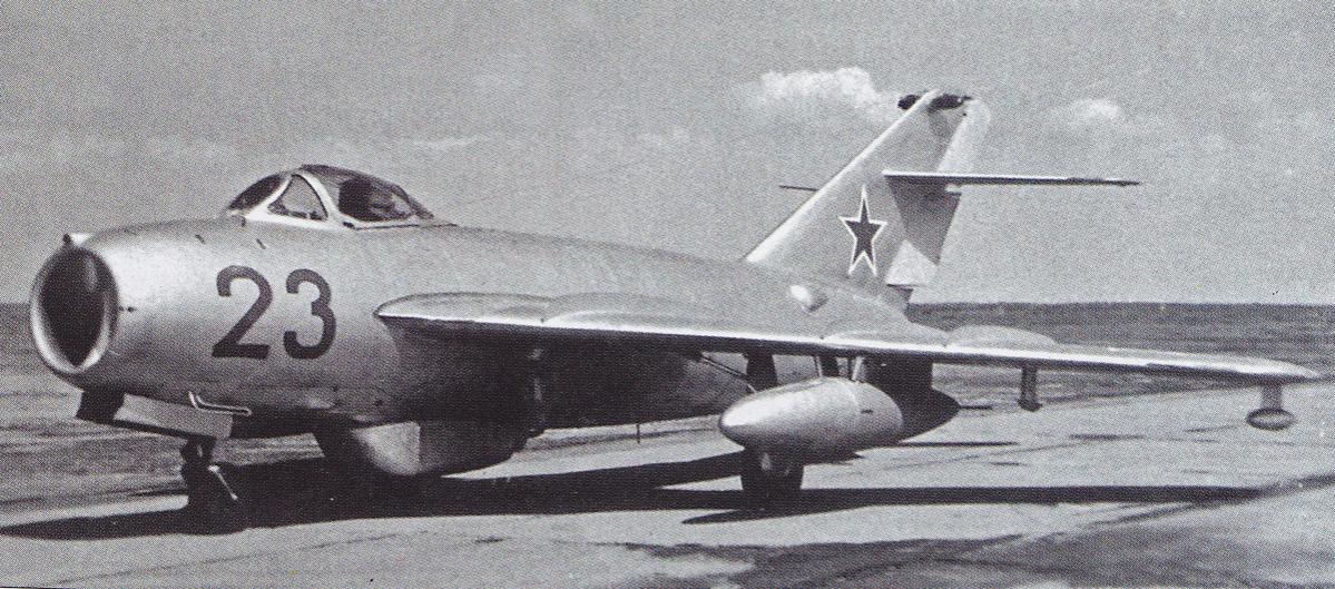MIG-17%2B23%2BCAMARAS.JPG