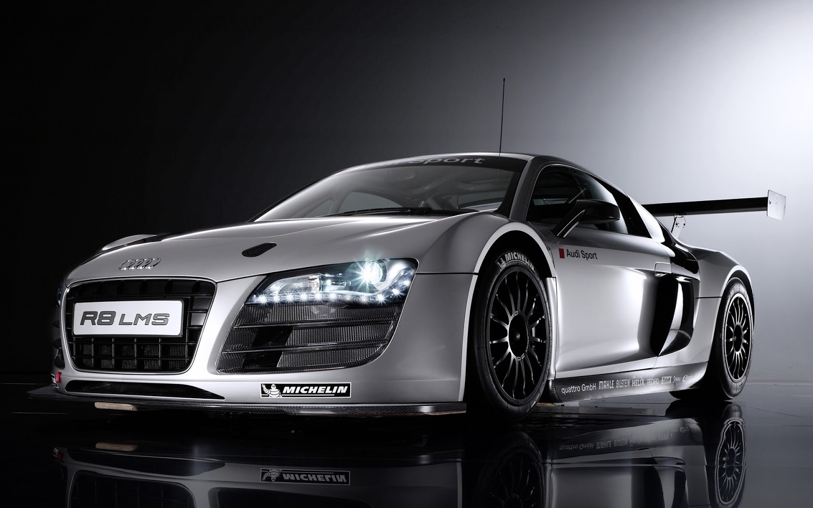 AUDI R8 HD WALLPAPERS ~ HD WALLPAPERS
