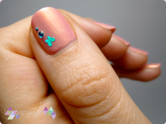 Manicura rosa shimmer dorado. Hagamos Nails